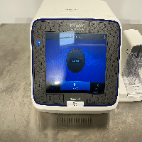 Invitrogen Neon NxT Electroporation System image 2